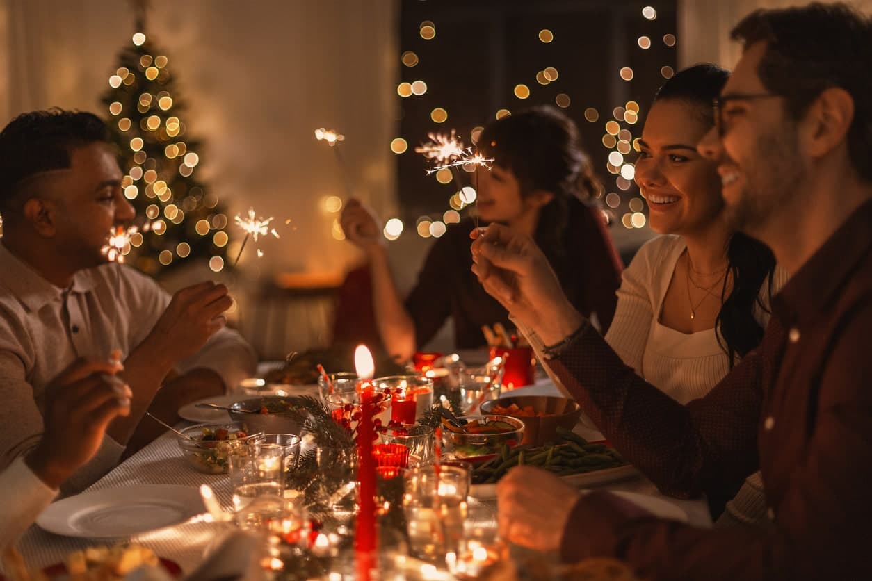 Article post image 20241217 Ta Must Haves Tou Protoxroniatikou Party